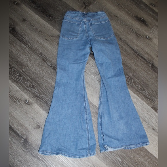 Forever 21 Flare Jeans - Picture 5 of 5